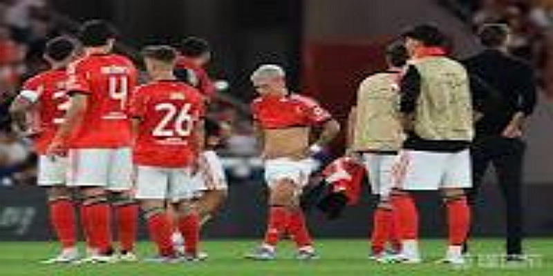 争议与评价并存-多宝体育视角下的足球哲学碰撞-多宝体育